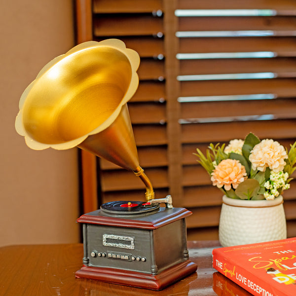 Vintage Vega Gramophone - qbox_decor